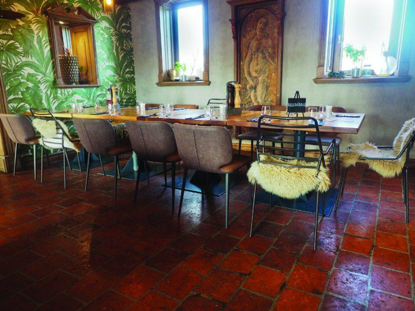 Domiselno urejena notranjost.