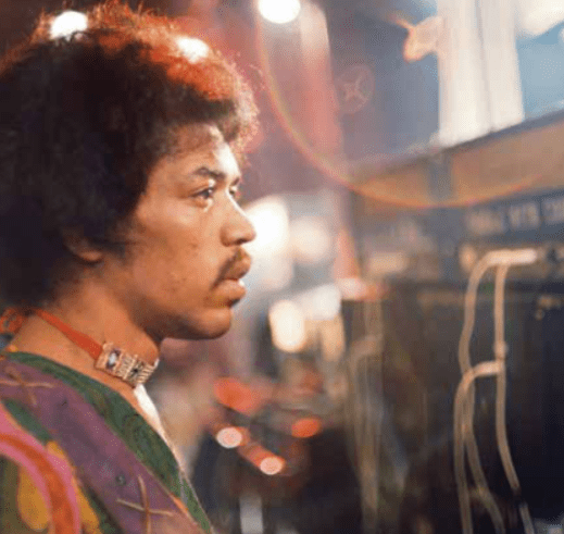Jimi pred nastopom