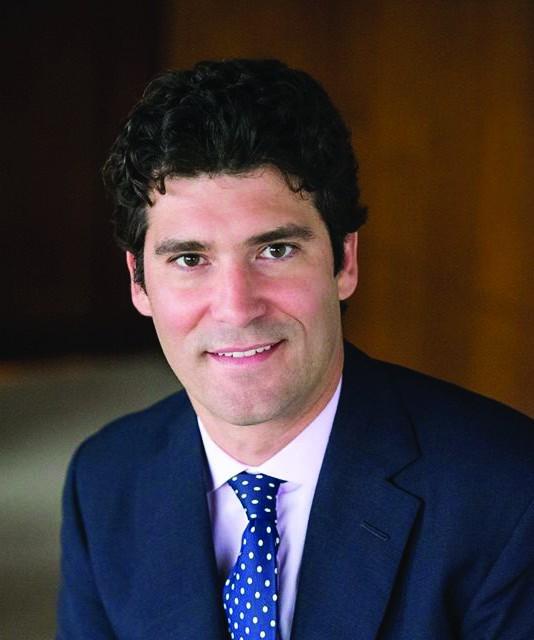 Kolumbijsko milijarder Alejandro Santo Domingo  je predlani kupil 20 % deleža kleti Petrus.