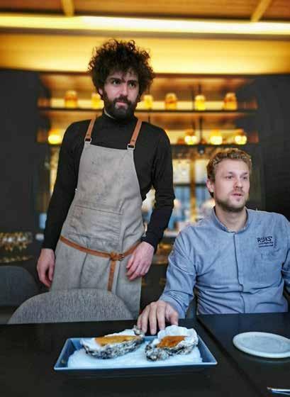 Eden od gostujočih kuharjev v Rijksu, Nicolas Lopez iz restavracije Villanos en Bermudas v Kolumbiji.