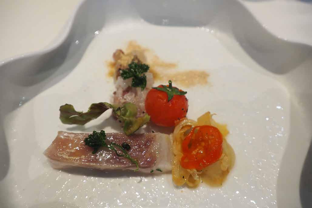 Dva koščka brancina, na dva različna načina.