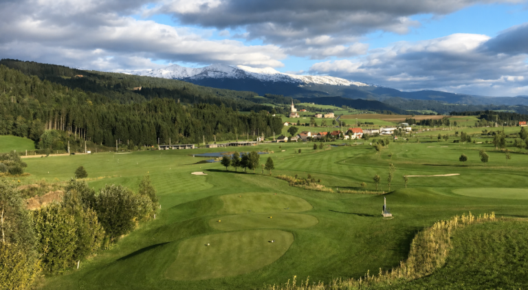 Jesenski golf pri sosedih
