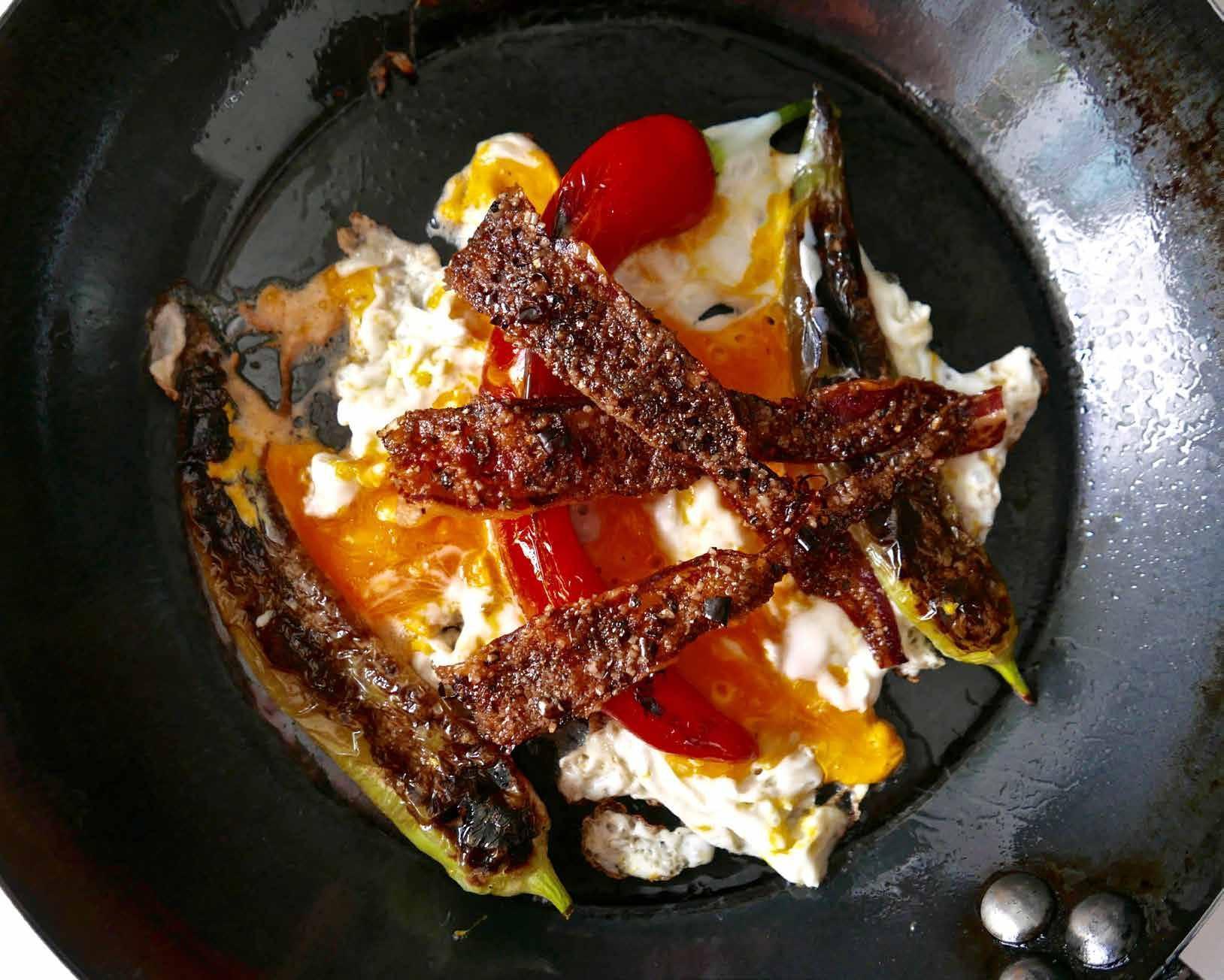 Feferoni z jajci in milijarderjevo slanino