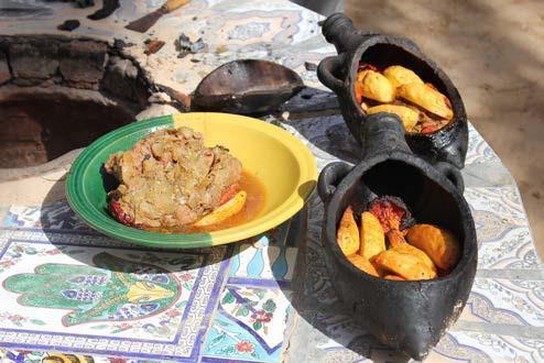 Priprava jedi v tradicionalni peči taboona.