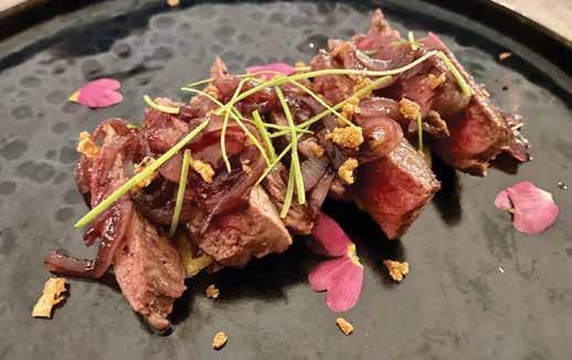 Pruska govedina v omaki s šalotko.