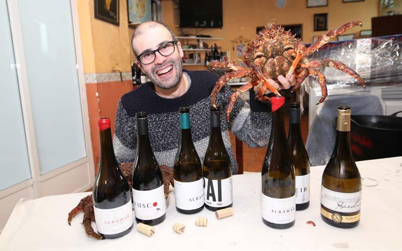 eden izmed ene vrste 80 rakov v galicijskem morju, katerega so Xurxo in njegovi prijatelji snedli po našem obisku kleti Bodegas Albamar