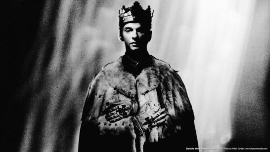 David Gahan v videu za Enjoy the Silence.