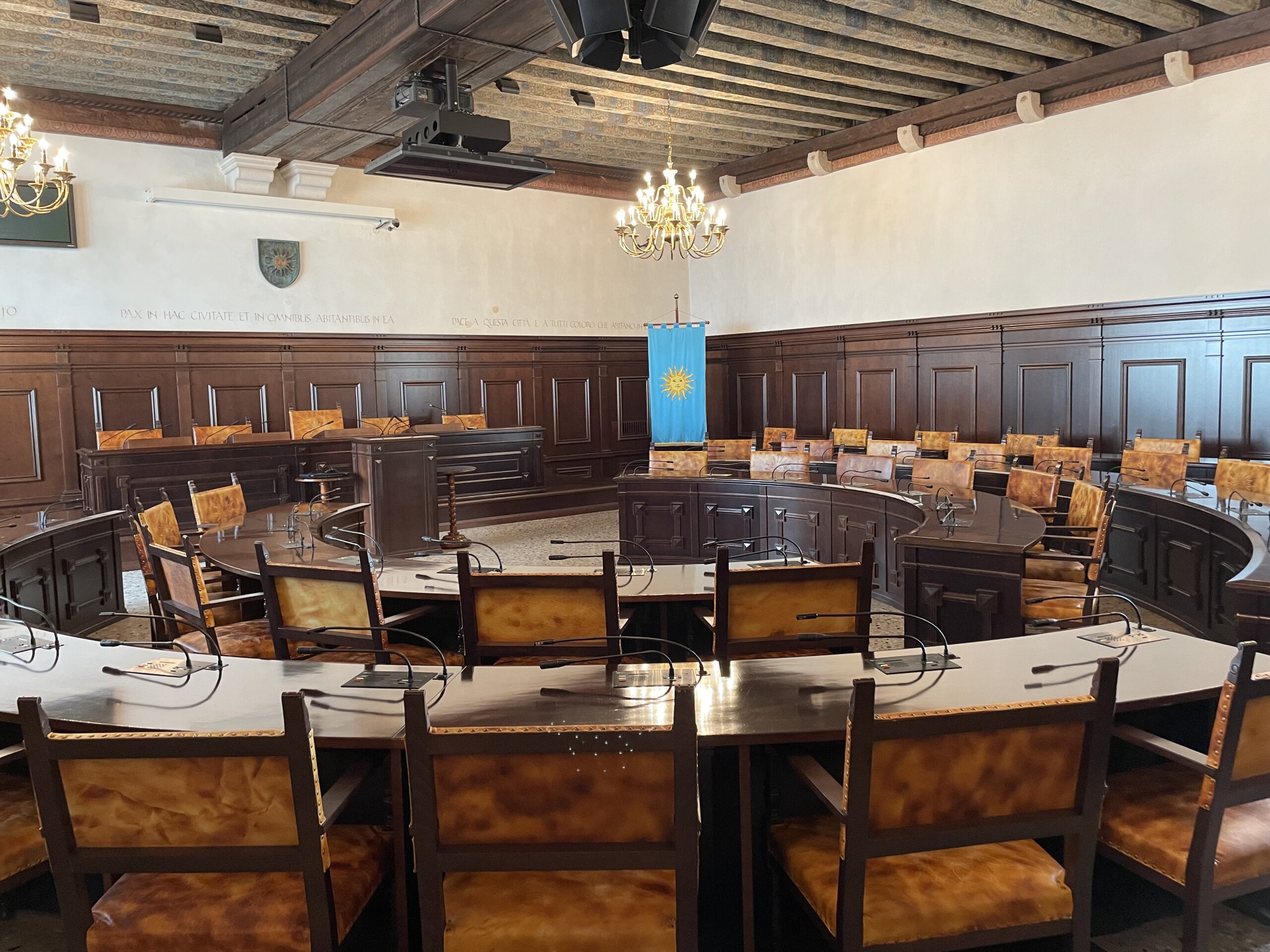 Zgodovinska mestna sejma soba v Proktorjevi palači