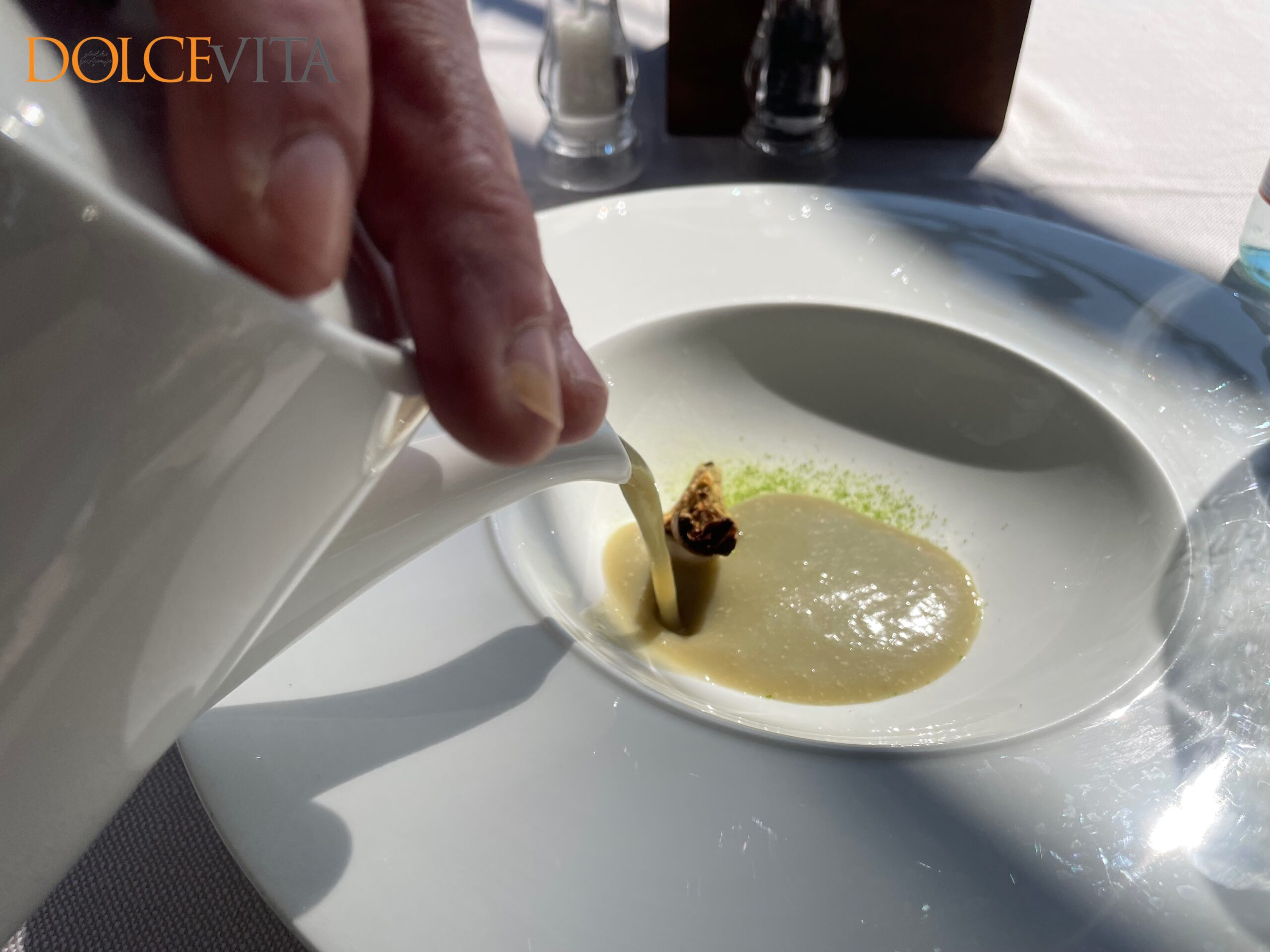 Kremasta juha iz artičok.