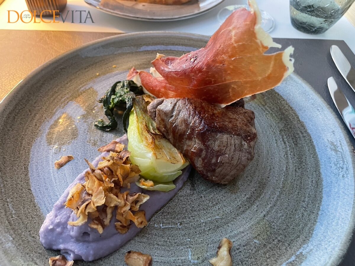 Prepečni biftek s posušenim pršutom