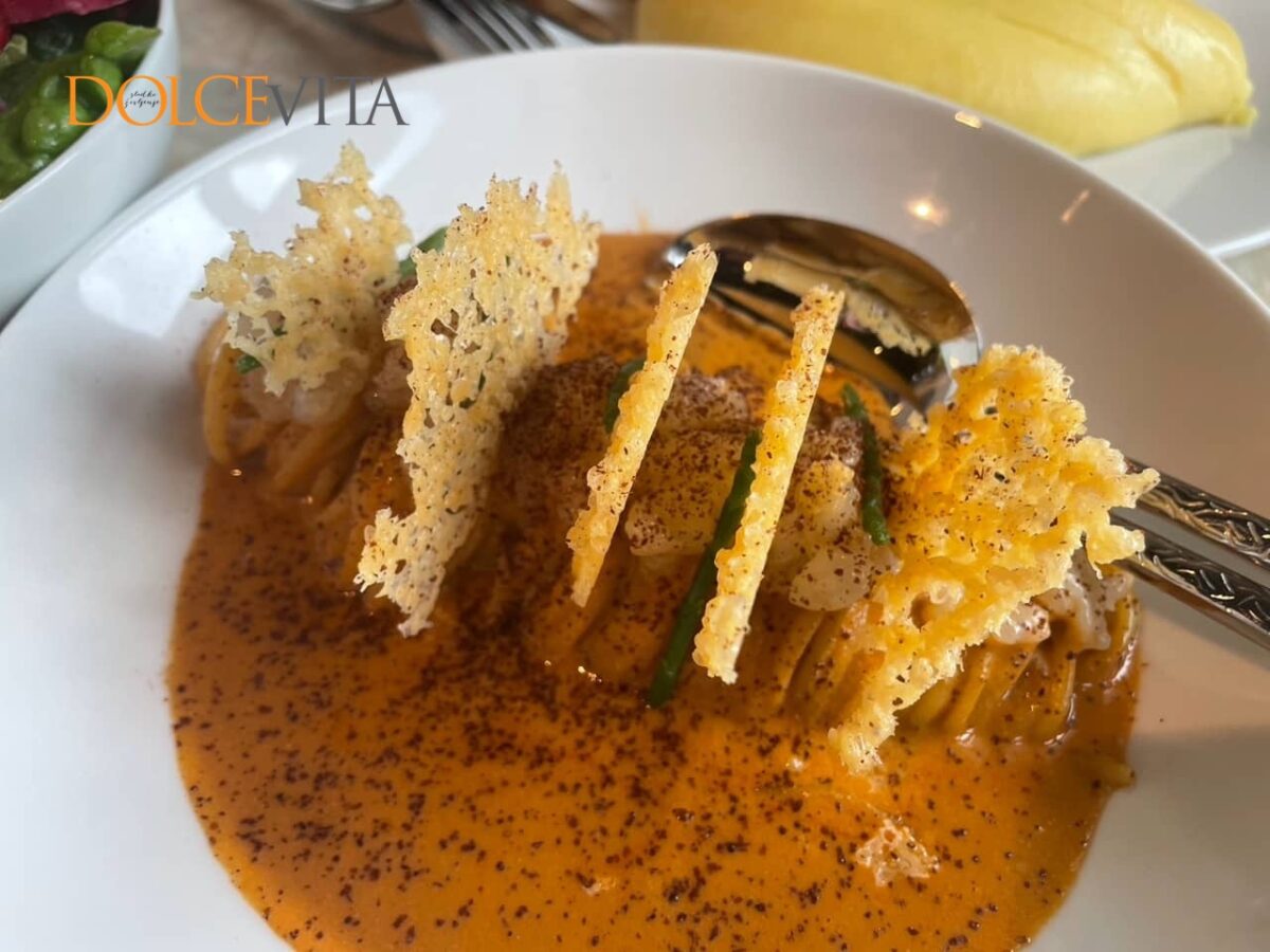 Tom-Yum špageti s kvarnerskimi škampi in friko.