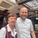 Legendarna natakarica Štefka Balun in kuhar Blaž Marincelj.